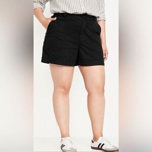 NWT Old Navy Plus Size Black Everyday Chino Flat Front 5” Shorts - Size 26/4X